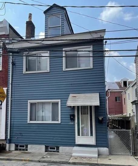 3 Bedroom Southside Pad - Sleeps 8 - Amazing Location Pittsburgh Exterior photo